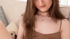 Brunette Tranny jerking in hard dick in solo Webcam