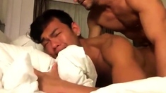 Bottom reacting to his Top dick